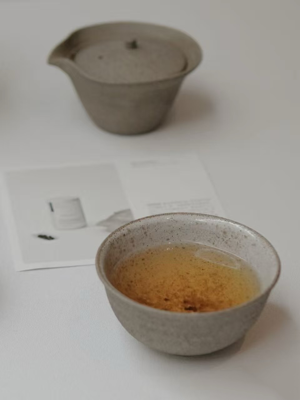 Théière en céramique artisanale : pourquoi elle transforme votre dégustation